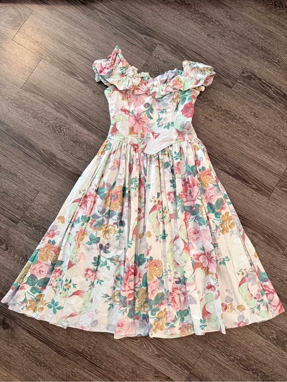 Vintage Expo Petite 80s Floral Off Shoulder Dress